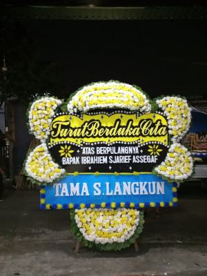 Papan Bunga Duka di Oba