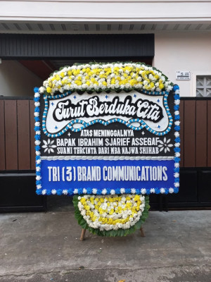 Papan Bunga Duka di Oba
